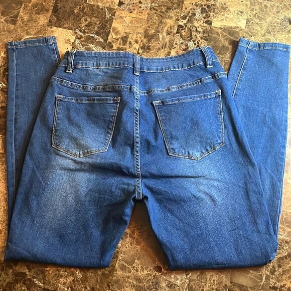 Jeans    - Picture 2 of 2